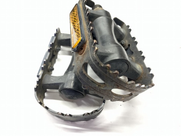 フラットペダル