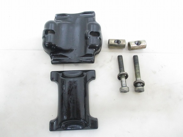 elite seatpost top&bottom clamps ボルトナット付属