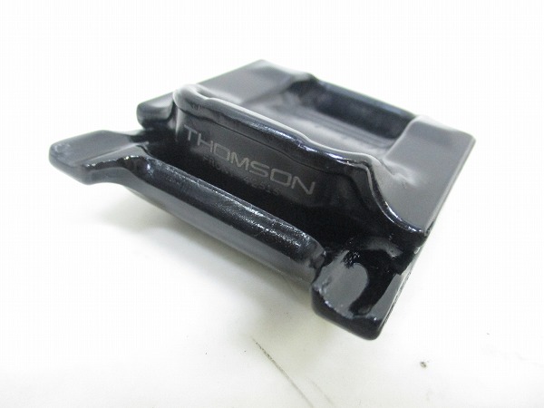 elite seatpost top&bottom clamps ボルトナット付属