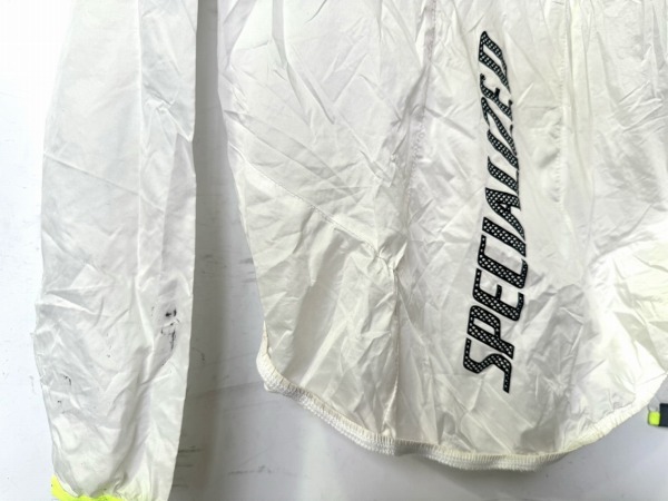 ウィンドブレーカー Mサイズ