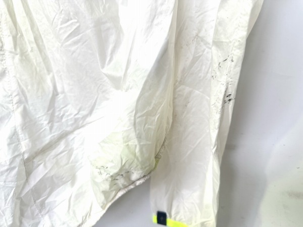 ウィンドブレーカー Mサイズ