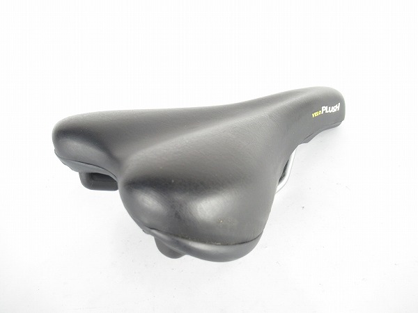 サドル　PLUSH　ブラック　スチールレール