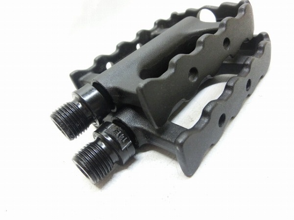 フラットペダル ブラック