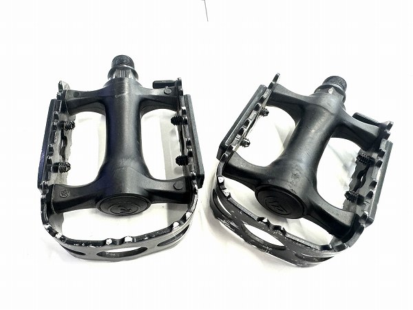 フラットペダル ブラック