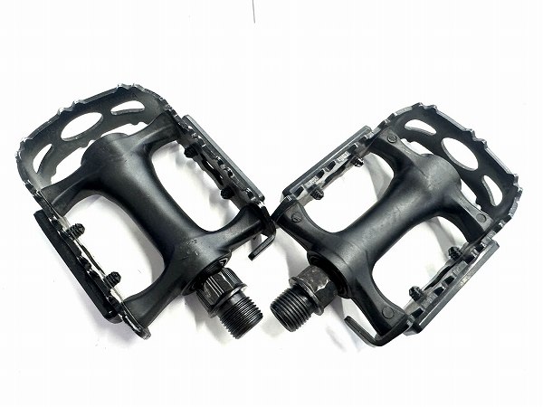 フラットペダル ブラック