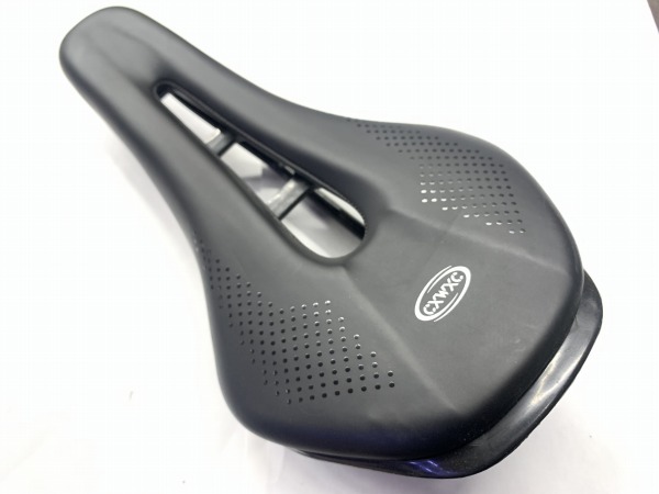 サドル ブラック スチールレール