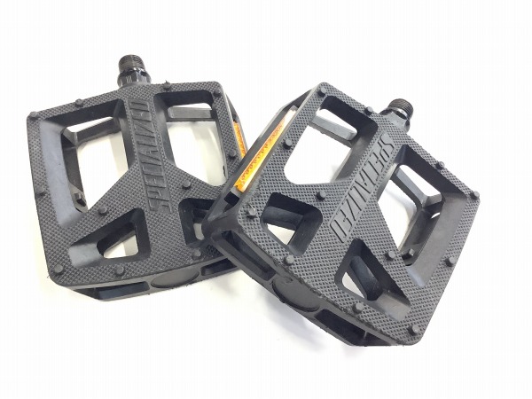 フラットペダル ブラック