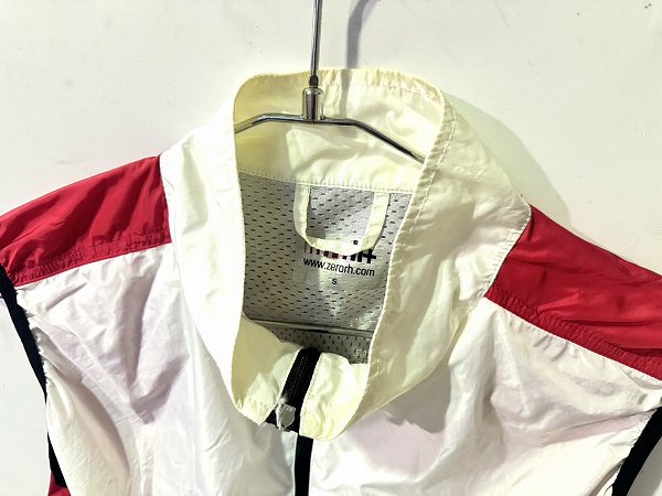 ノースリーブジャケット Sサイズ