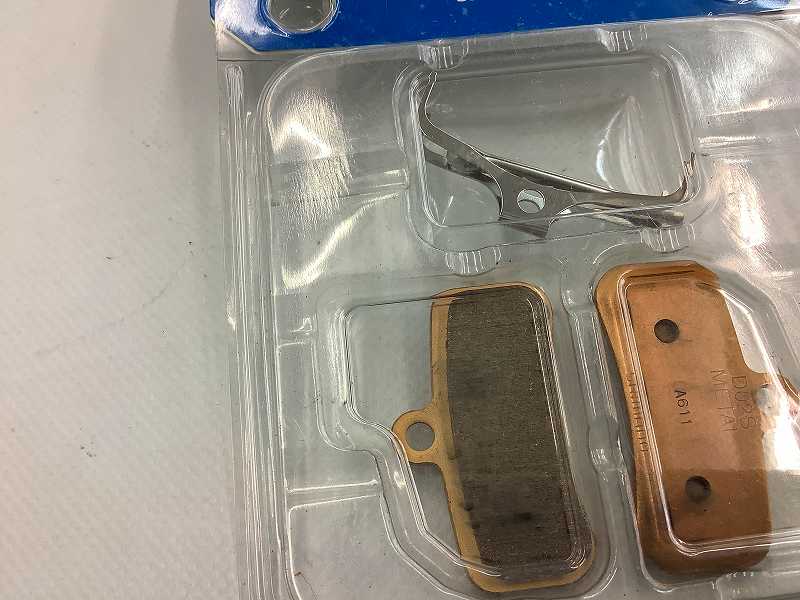 ディスクブレーキパッド D02S メタルパッド Y8FF98010