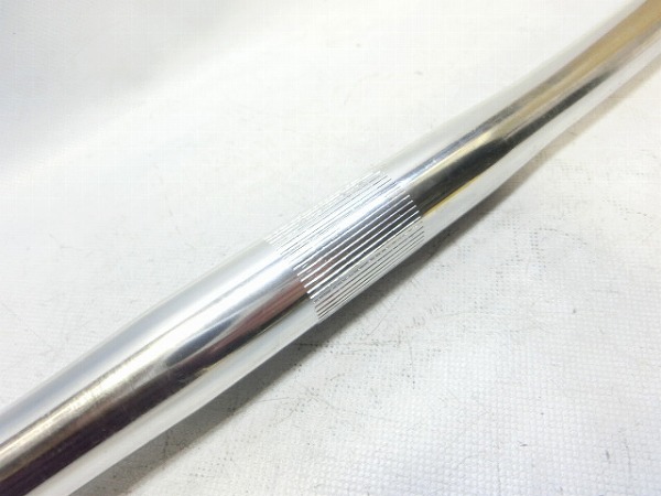 フラットバー 520mm/φ25.4mm