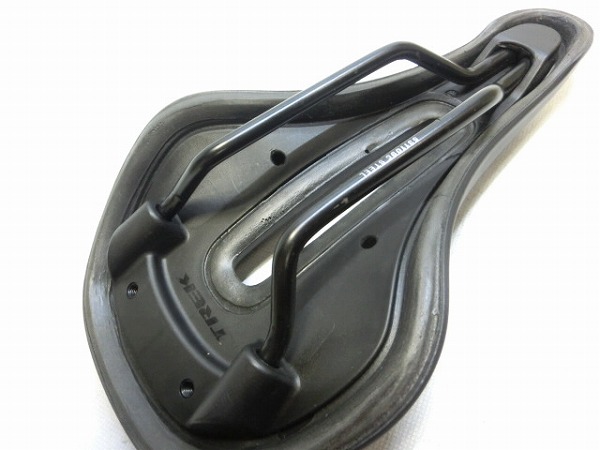 サドル VERSE スチールレール