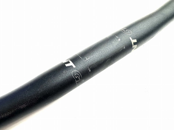 フラットバーハンドル 約580mm(実測）/25.4mm ブラック