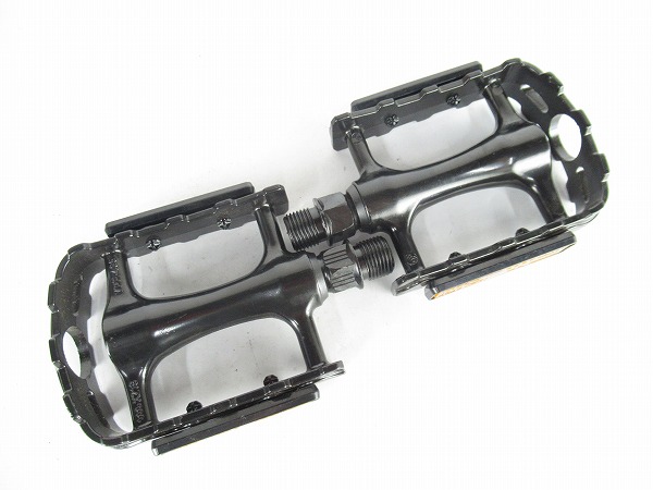 フラットペダル　ブラック　VPE-465