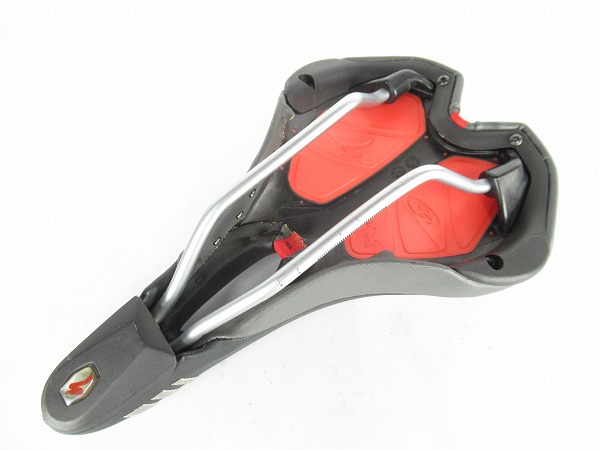 サドル　V-Groove　ブラック　BG　Hollow CO-MOレール