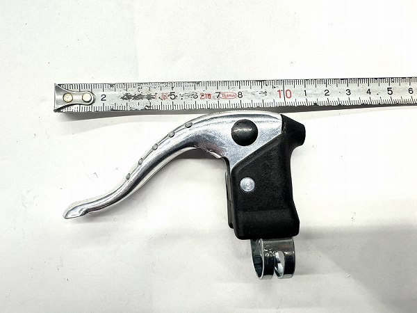 ブレーキレバー カバーなし