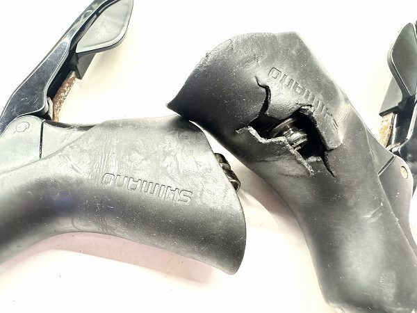 STIレバー ST-5800 105 2x11s 破れ・ひび割れあり