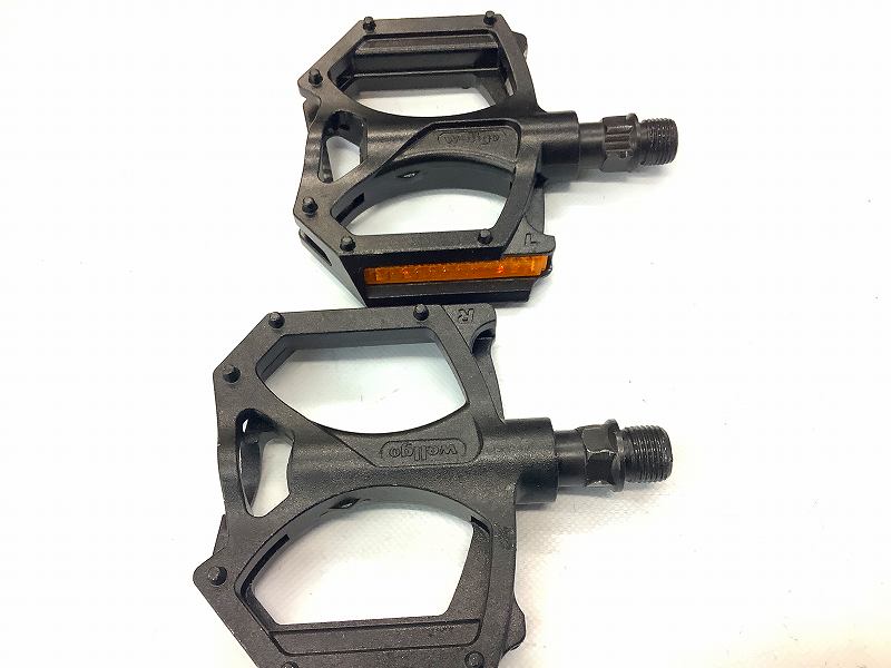 フラットペダル