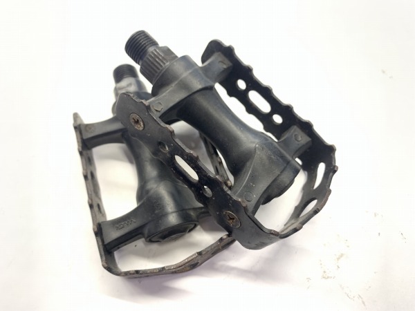 フラットペダル ブラック