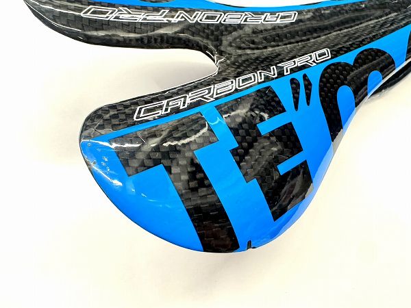 フルカーボンサドル