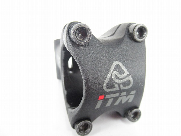 アヘッドステム ALCOR　ブラック　31.8mm/70mm/OS（28.6mm）