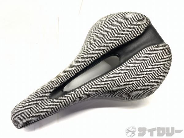 サドル GEL FIT CR-MO