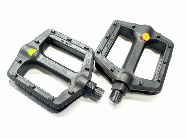 フラットペダル ブラック