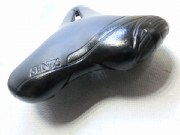 サドル ブラック