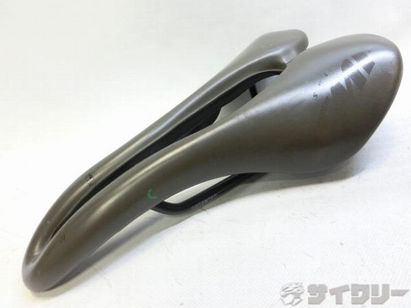サドル VT20C