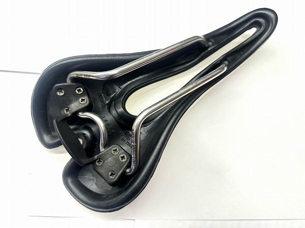 サドル HELL inox tube ホワイト