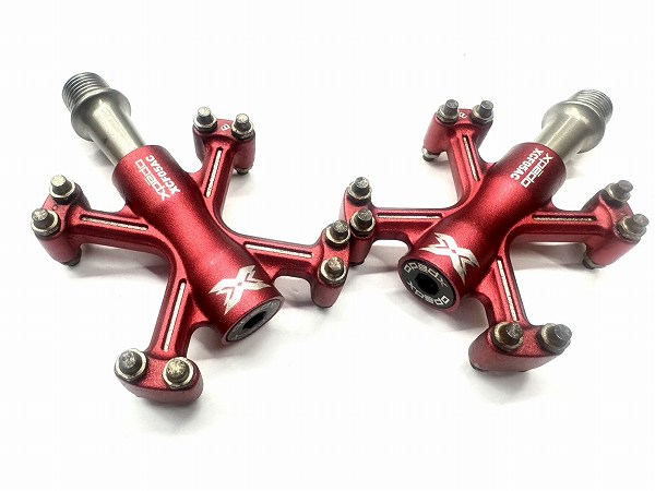 フラットペダル XCF05AC レッド