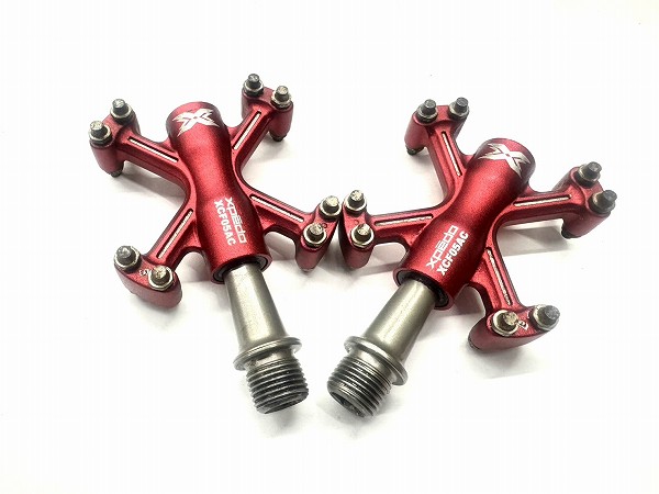 フラットペダル XCF05AC レッド