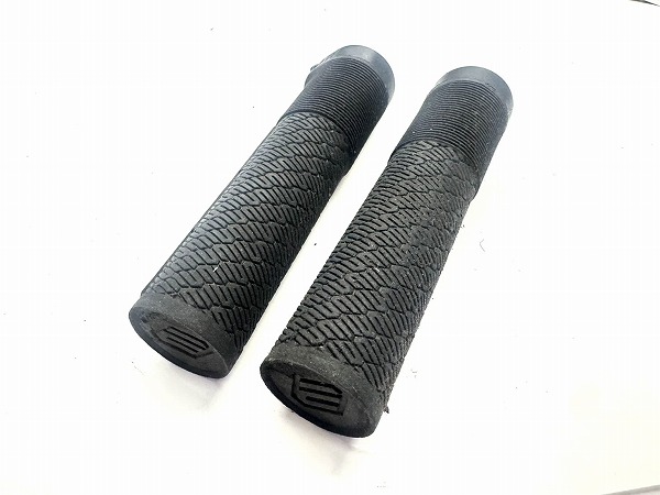 ロックオングリップ 約135mm(実測） ブラック