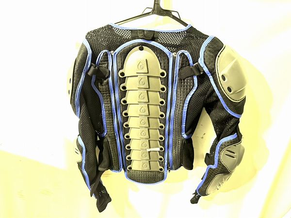ボディプロテクター
