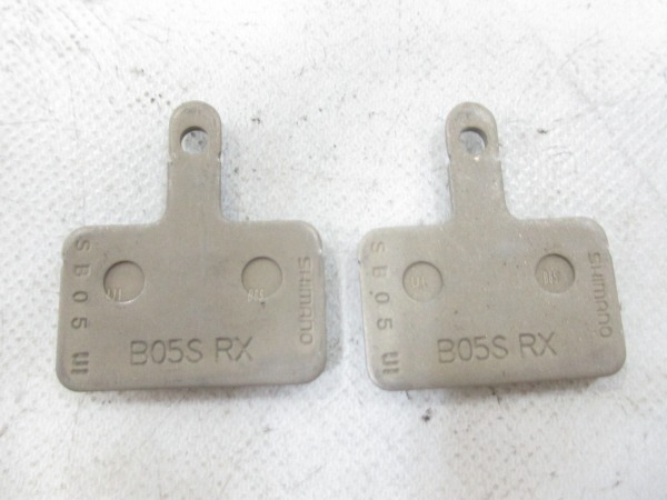 ブレーキパッド B05S