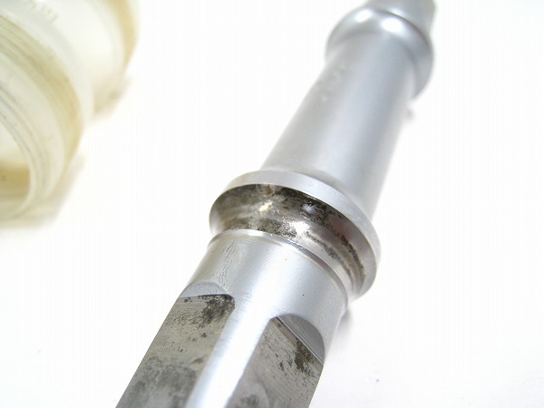 ボトムブラケット R9400 JIS/68mm/109mm/スクエア NJS