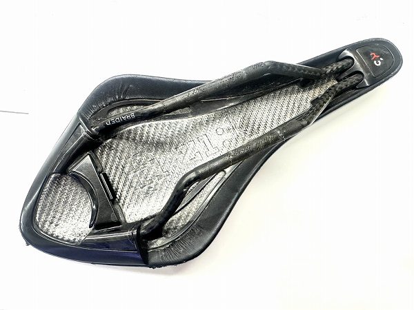 サドル R3 CARBON BRAIDEDレール