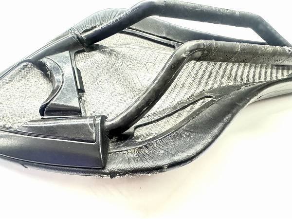 サドル R3 CARBON BRAIDEDレール