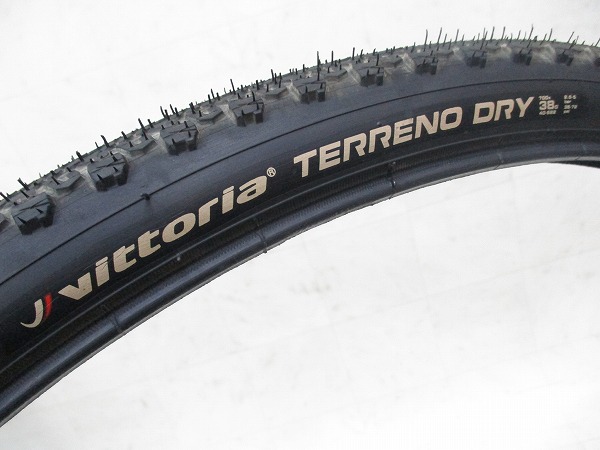 クリンチャータイヤ TERRENO DRY 700x38c