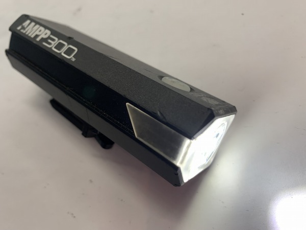 フロントライト HL-EL083RC ※台座欠品