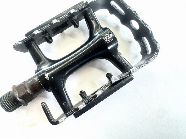 フラットペダル C128DJ ブラック 歪みあり