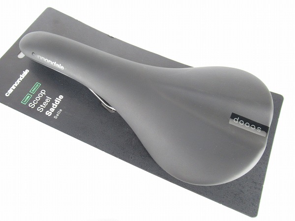 サドル　Scoop steel saddle　RADIUS　ブラック　スチールレール