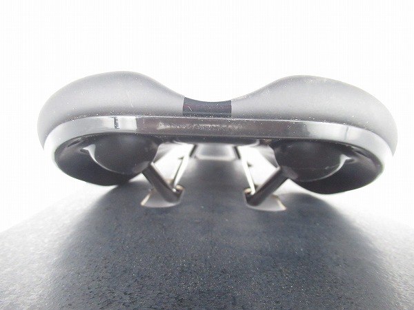 サドル　Scoop steel saddle　RADIUS　ブラック　スチールレール