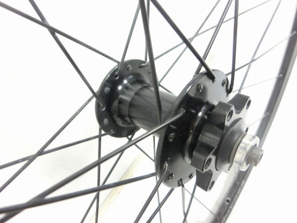 フロントホイール ESCAPE 700C/6穴/QR