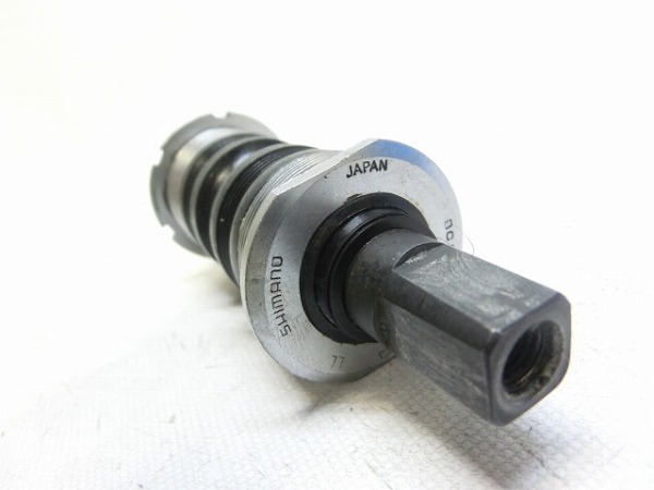 ボトムブラケット  JIS/68mm/122mm ※シマノワン/スギノシャフト