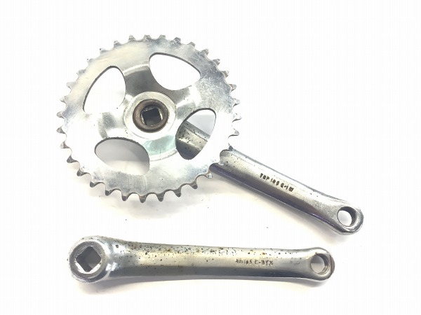 クランク シルバー 33T 165mm