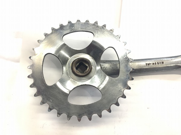 クランク シルバー 33T 165mm
