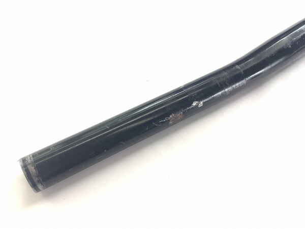 フラットバーハンドル 約490mm(実測）/25.4mm ブラック カットあり