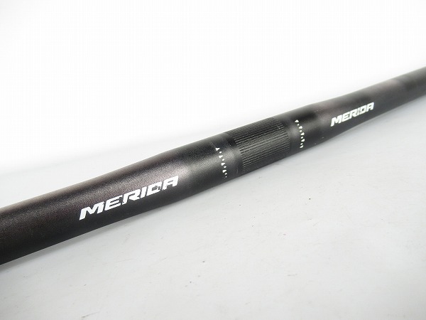 フラットバーハンドル　ブラック　25.4mm/563mm　※日焼
