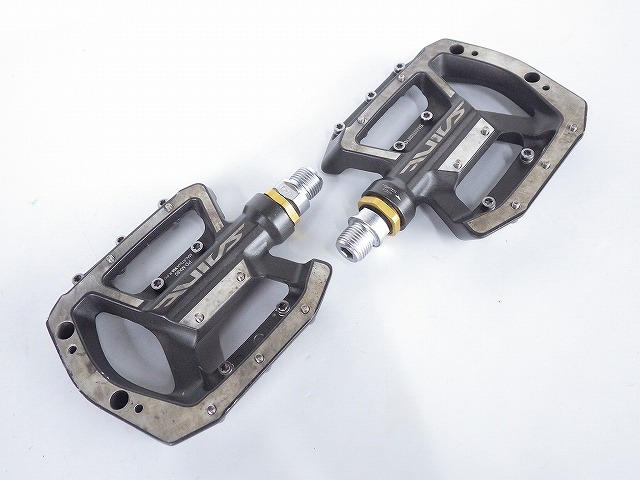フラットペダル PD-MX80 SAINT ※ピン欠品