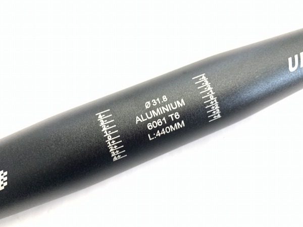 ブルホーンバーハンドル　31.8/440mm